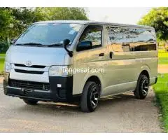 Toyota hiace baby quantum